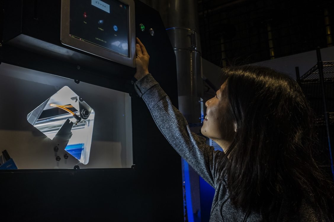 f3afb9fa-5998-fcb6-1390-d6567238bae6-1